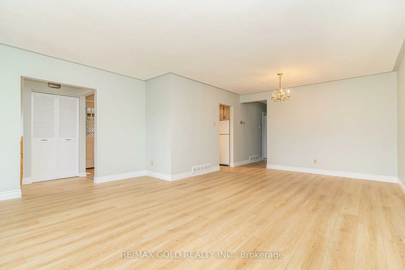 57, alderbury, Avondale, Brampton