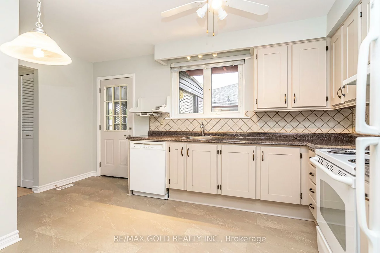 57, alderbury, Avondale, Brampton