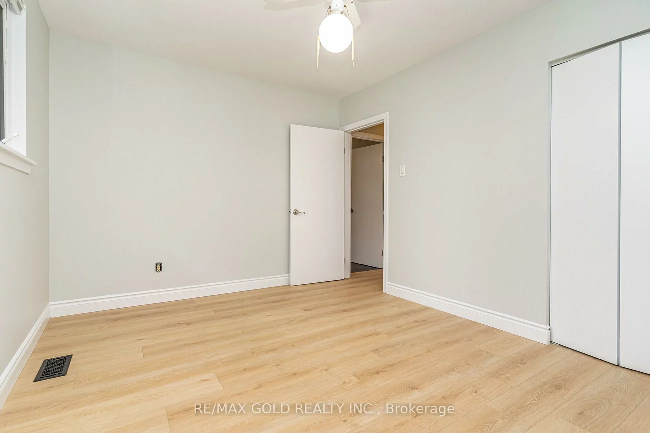 57, alderbury, Avondale, Brampton