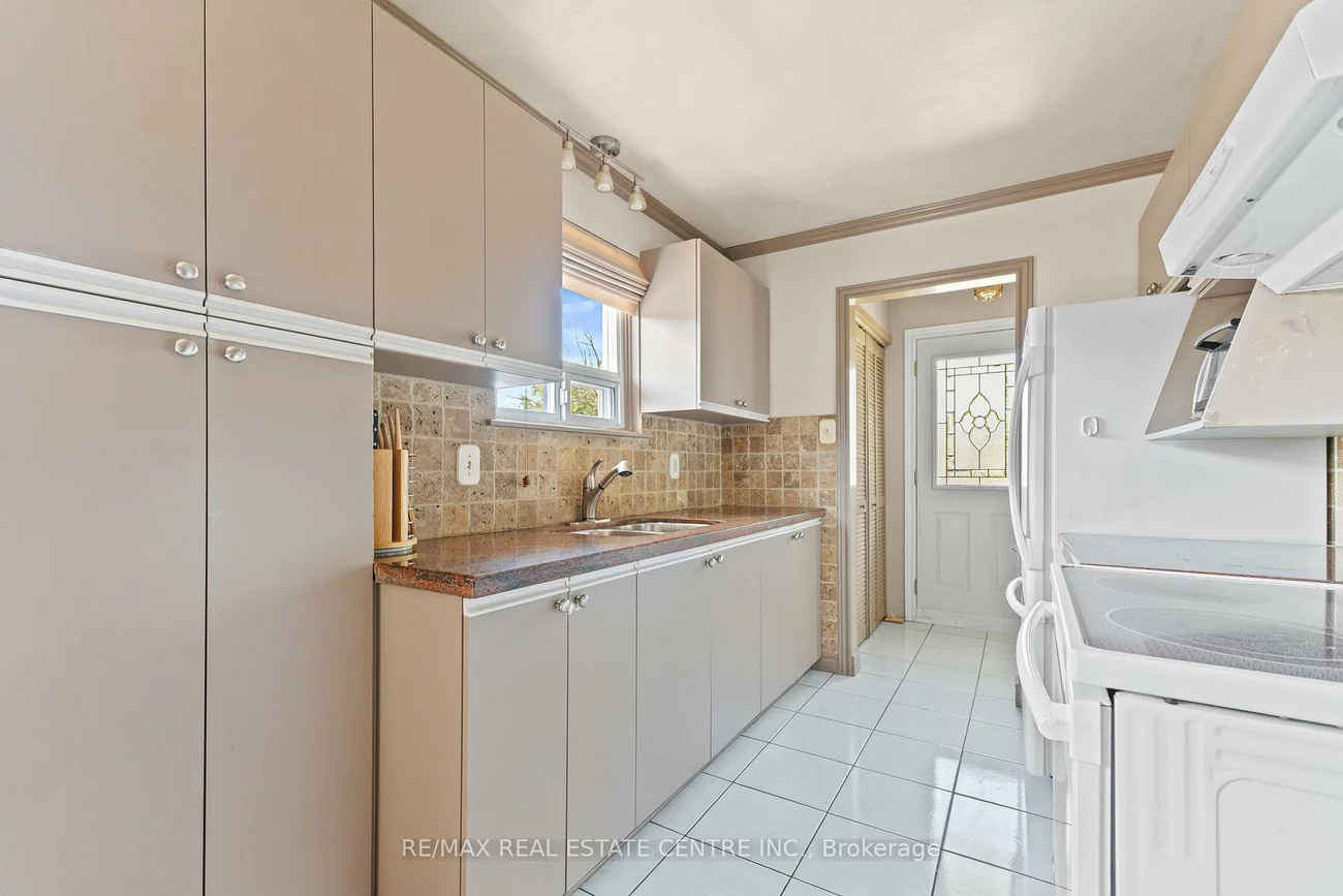 48, Marblehead, Central Park, Brampton