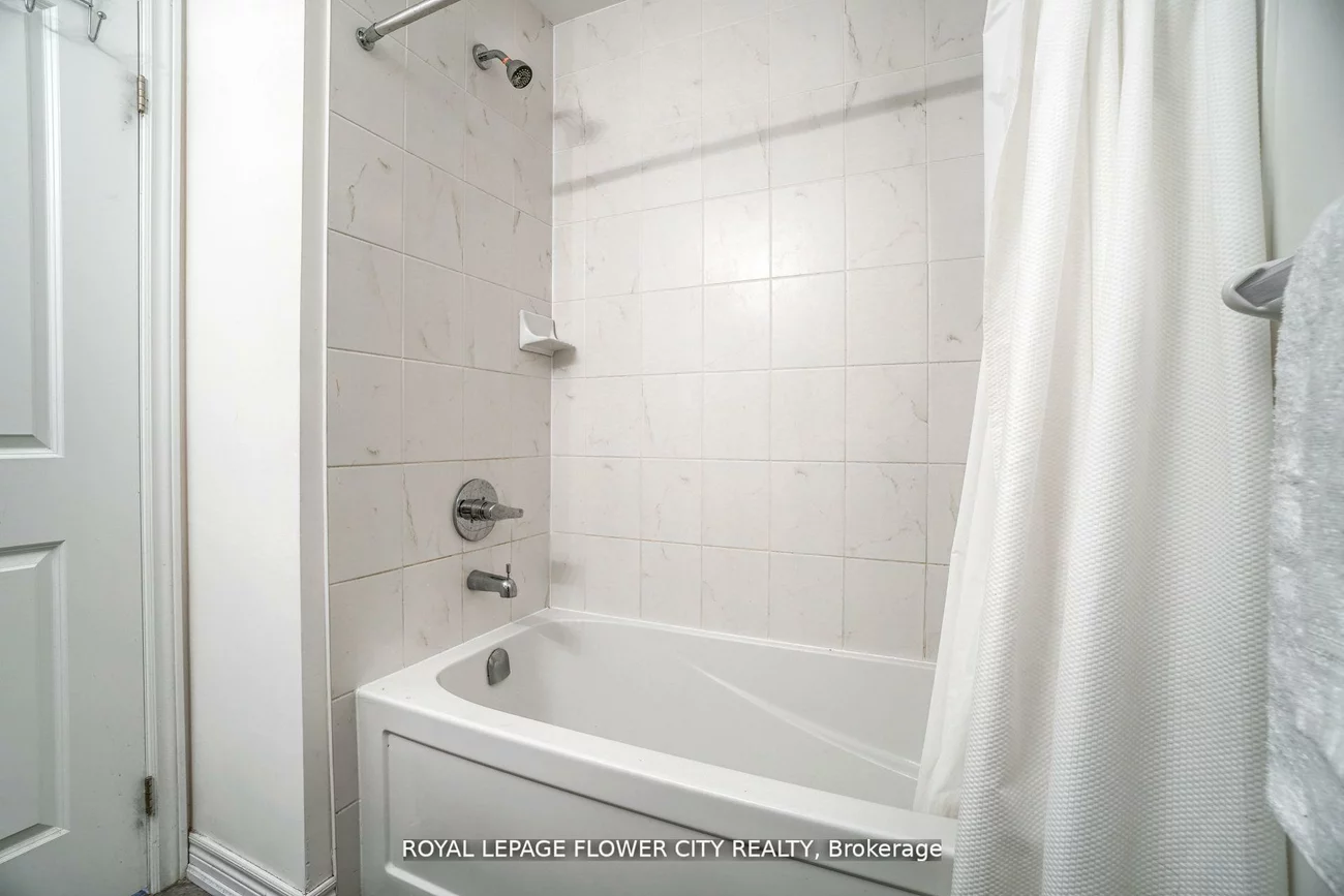 14, Faye, Bram East, Brampton