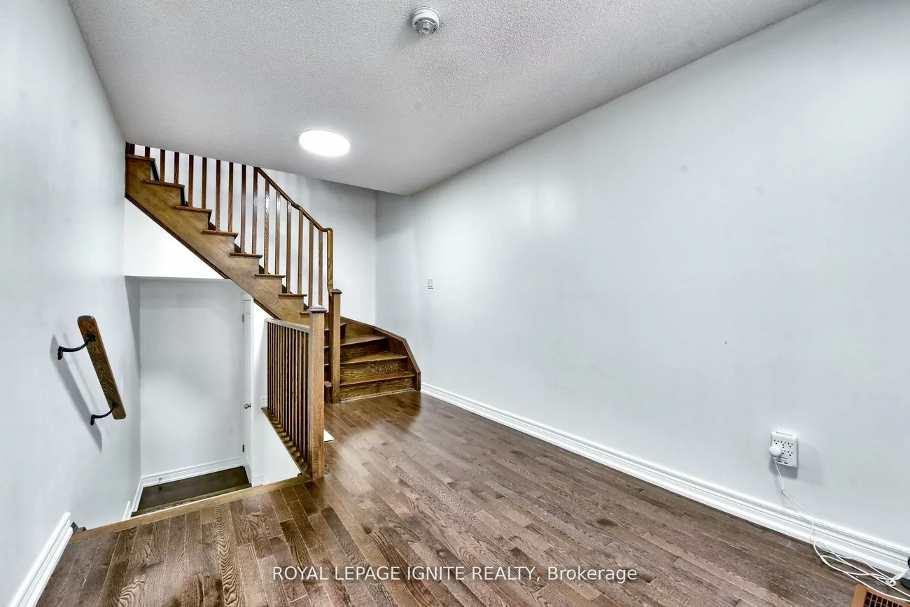 25, Haymarket, Northwest Brampton, Brampton