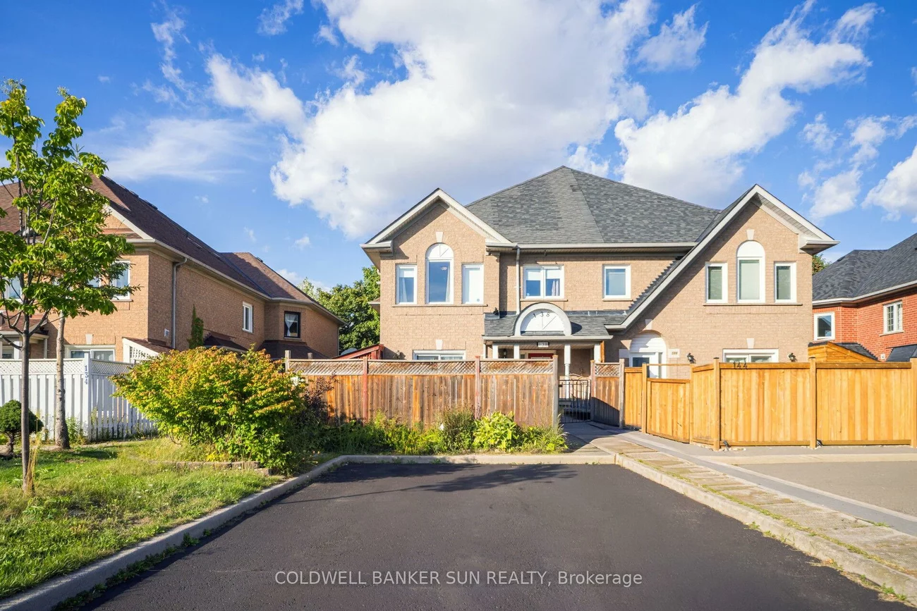 138, Pressed Brick, Brampton North, Brampton