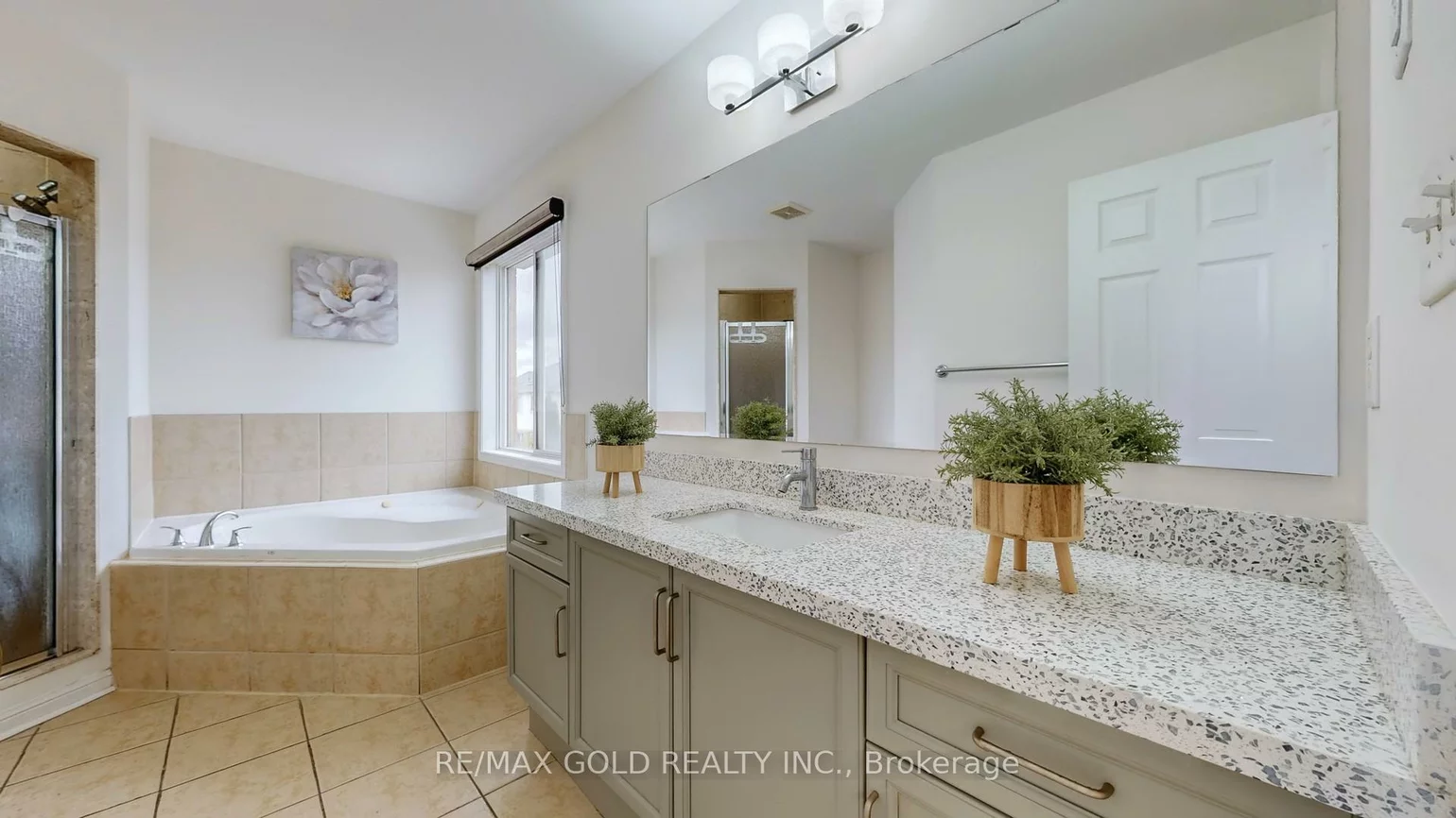 7, Chudleigh, Credit Valley, Brampton