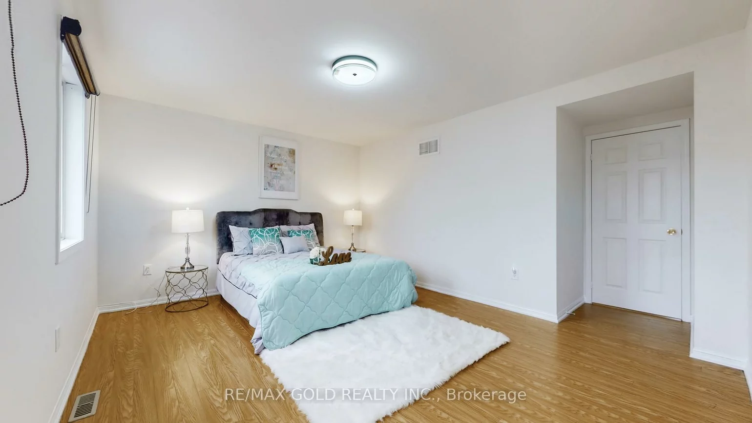 7, Chudleigh, Credit Valley, Brampton