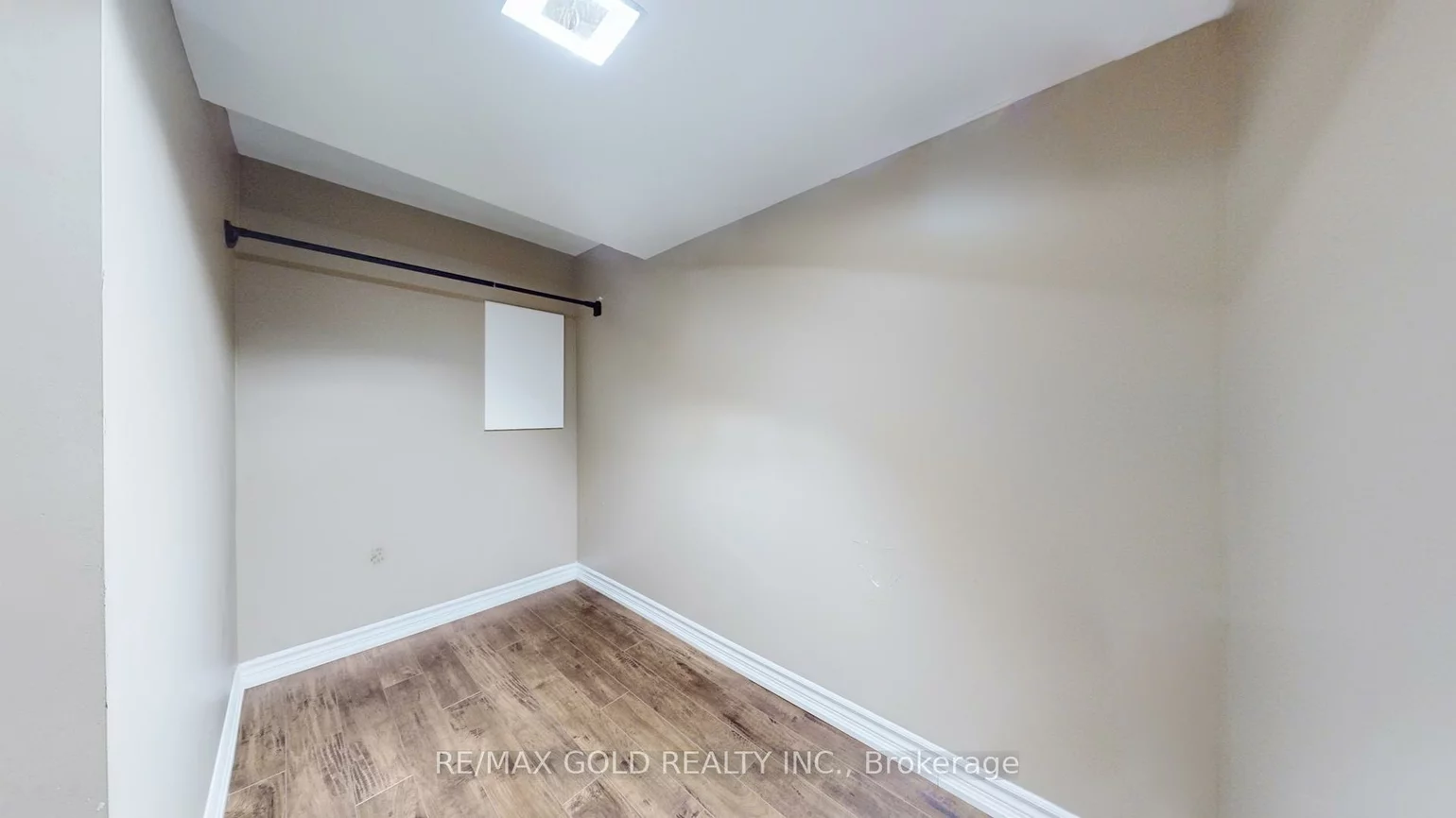 7, Chudleigh, Credit Valley, Brampton