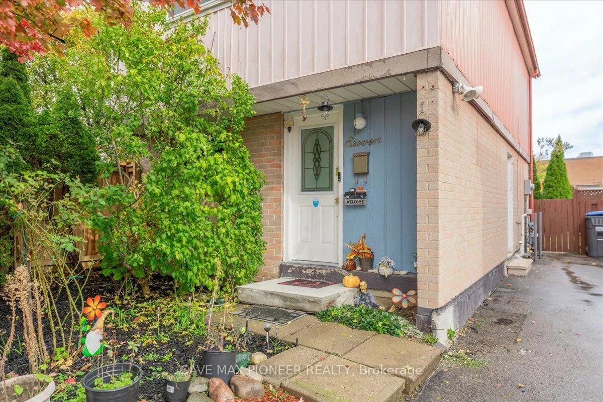 11, Great Oak, Northgate, Brampton