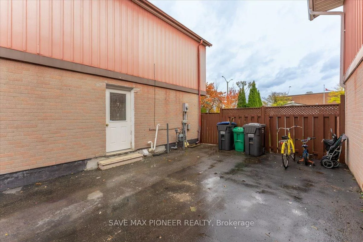 11, Great Oak, Northgate, Brampton