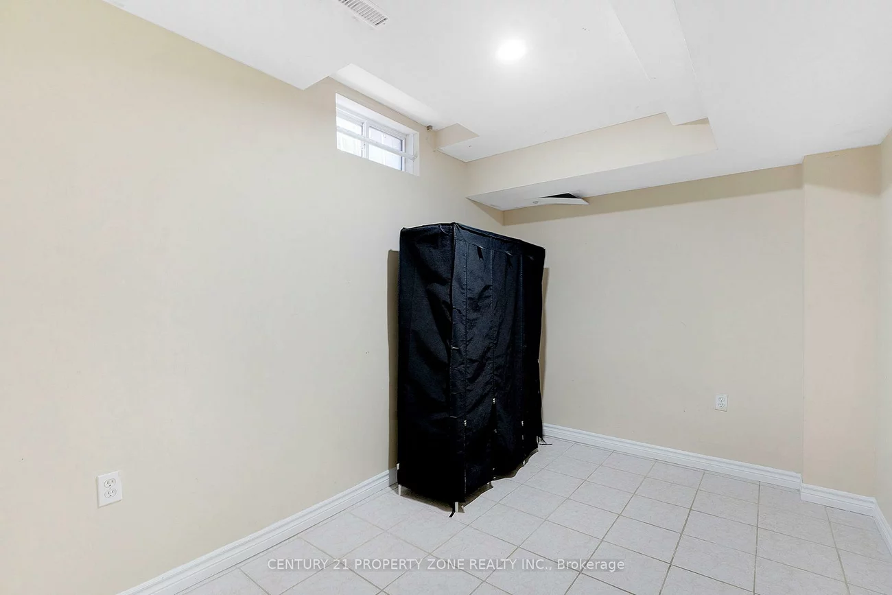 42, Mossgrove, Northwest Sandalwood Parkway, Brampton