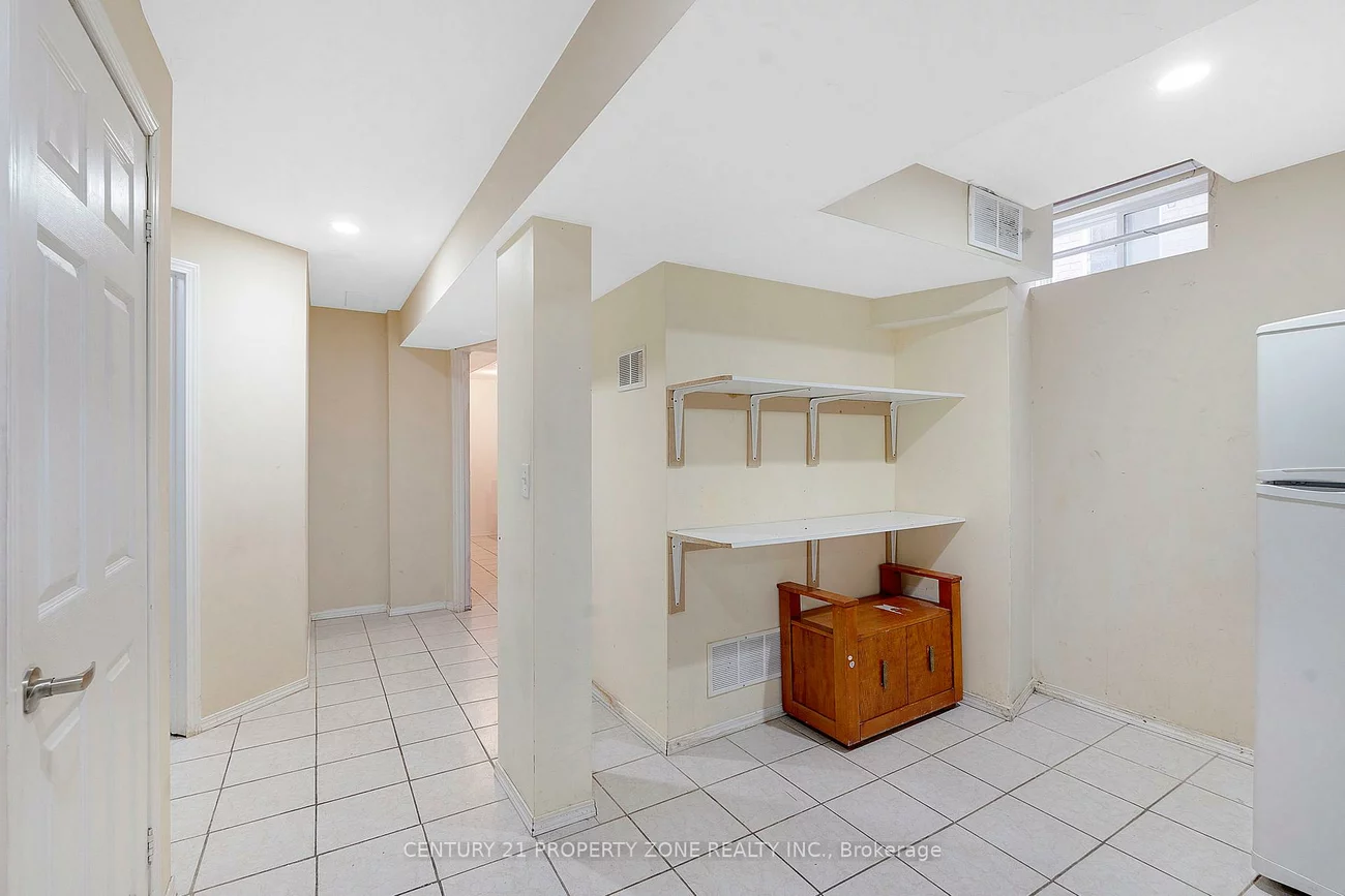 42, Mossgrove, Northwest Sandalwood Parkway, Brampton