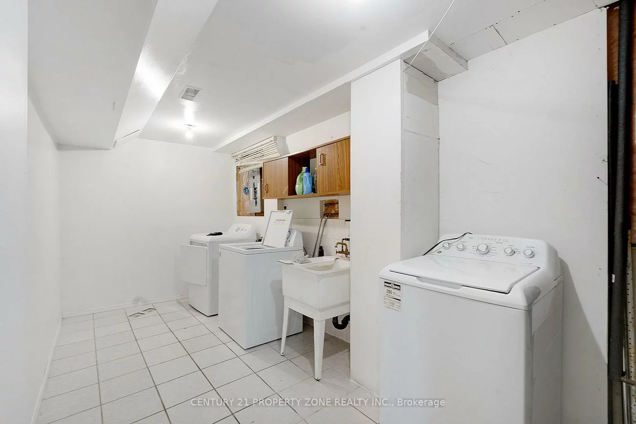 42, Mossgrove, Northwest Sandalwood Parkway, Brampton