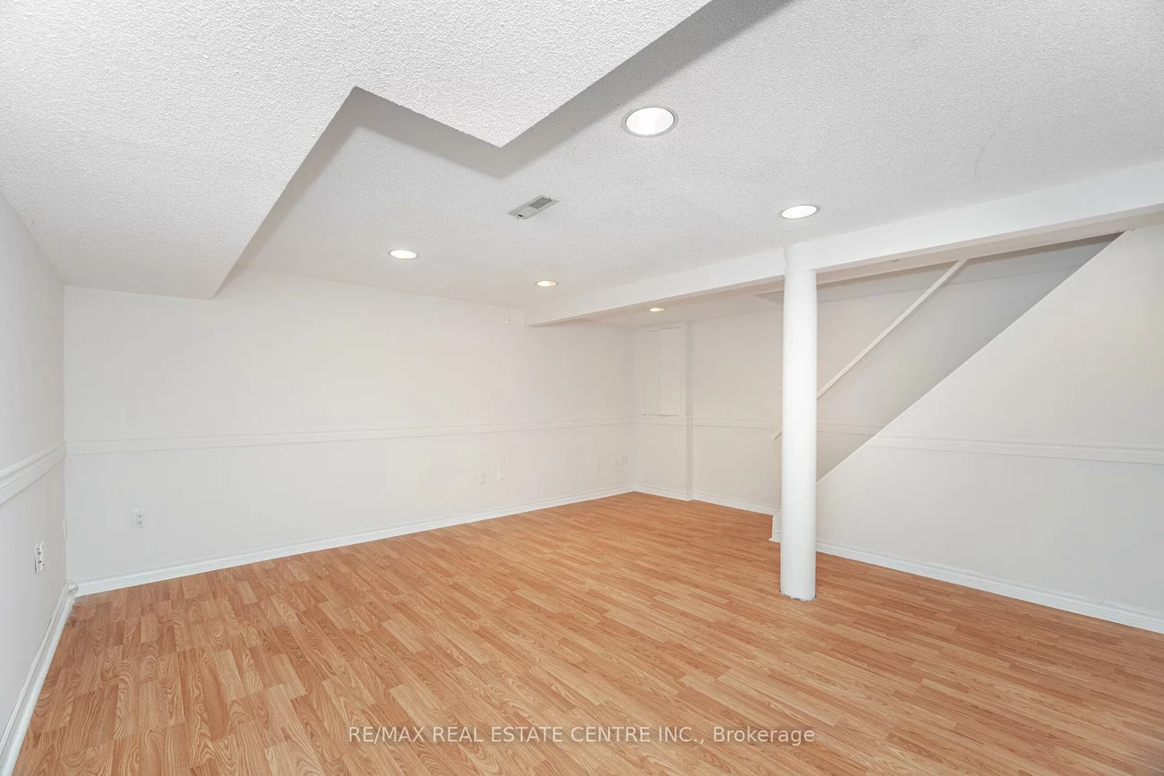 51, Crawford, Madoc, Brampton