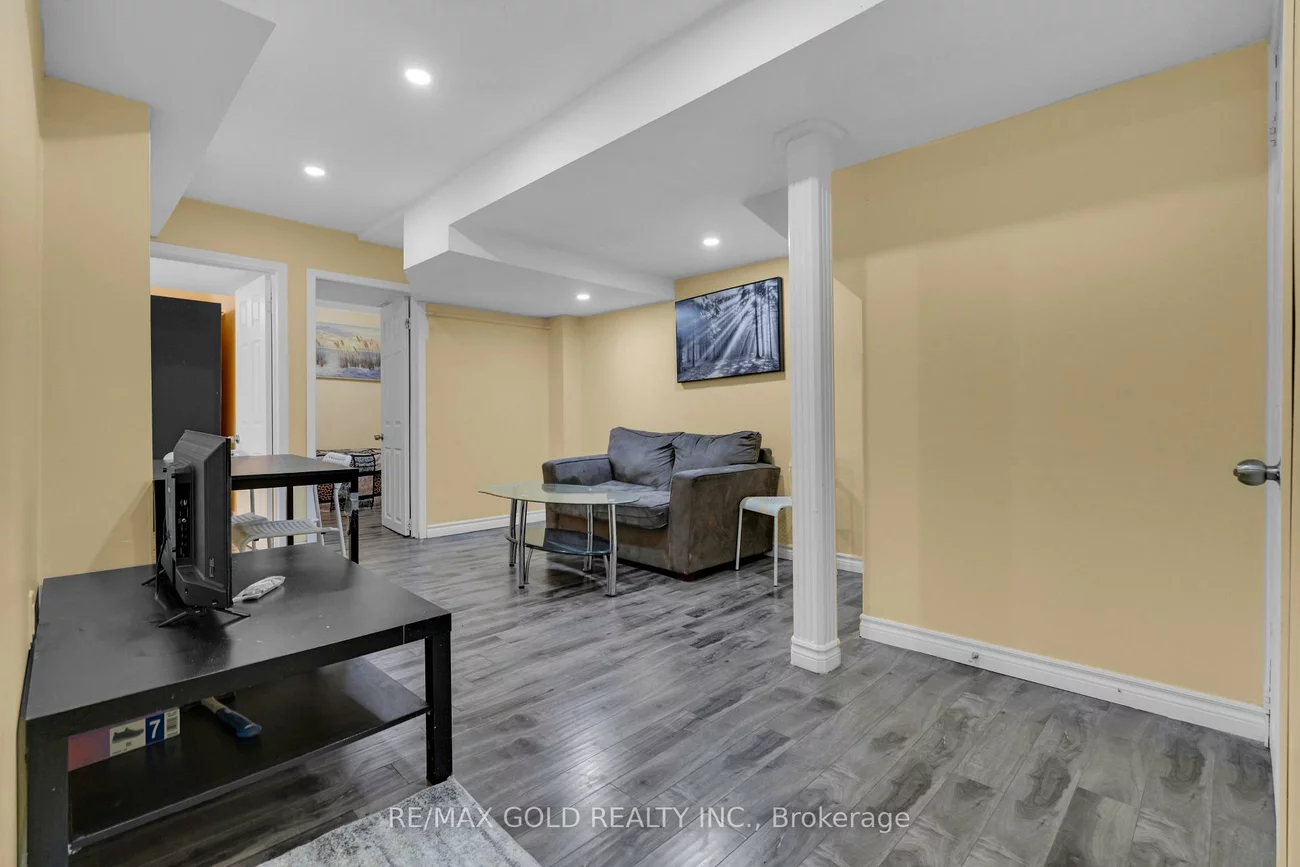 30, Worthington, Fletcher's Meadow, Brampton