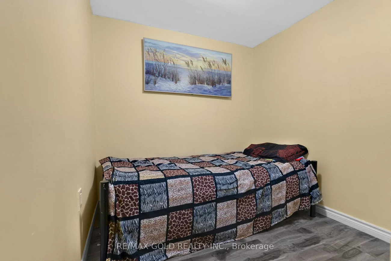 30, Worthington, Fletcher's Meadow, Brampton