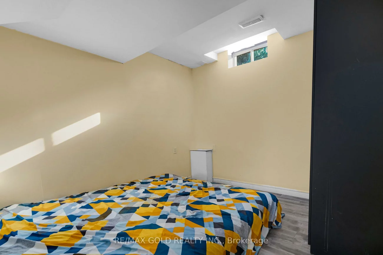 30, Worthington, Fletcher's Meadow, Brampton