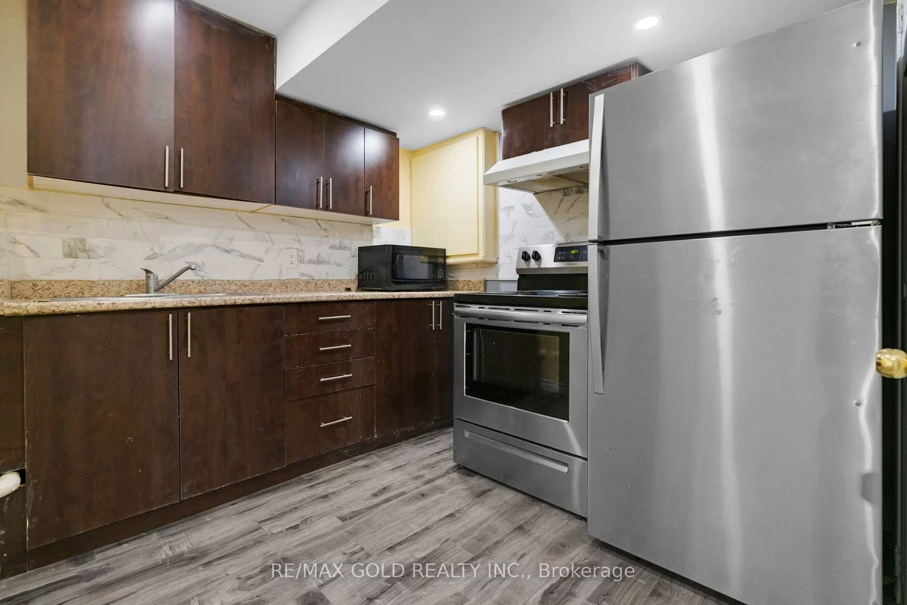 30, Worthington, Fletcher's Meadow, Brampton