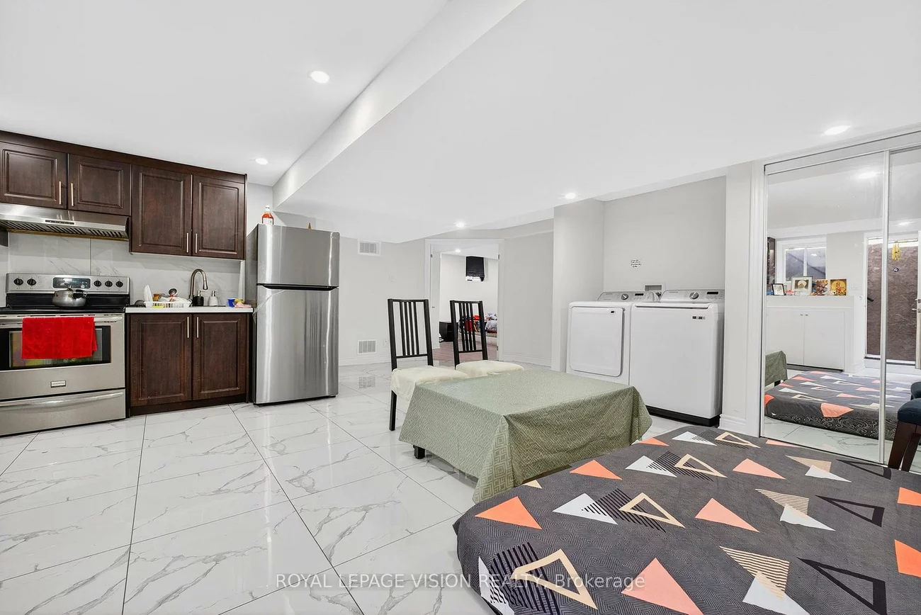 7, Montgomery, Heart Lake East, Brampton