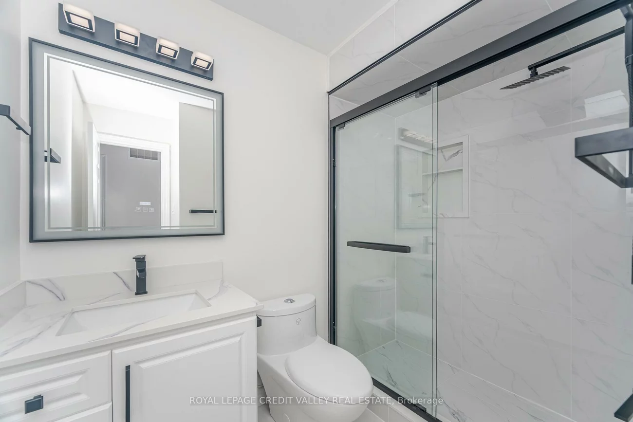 70, Blue Diamond, Bramalea North Industrial, Brampton