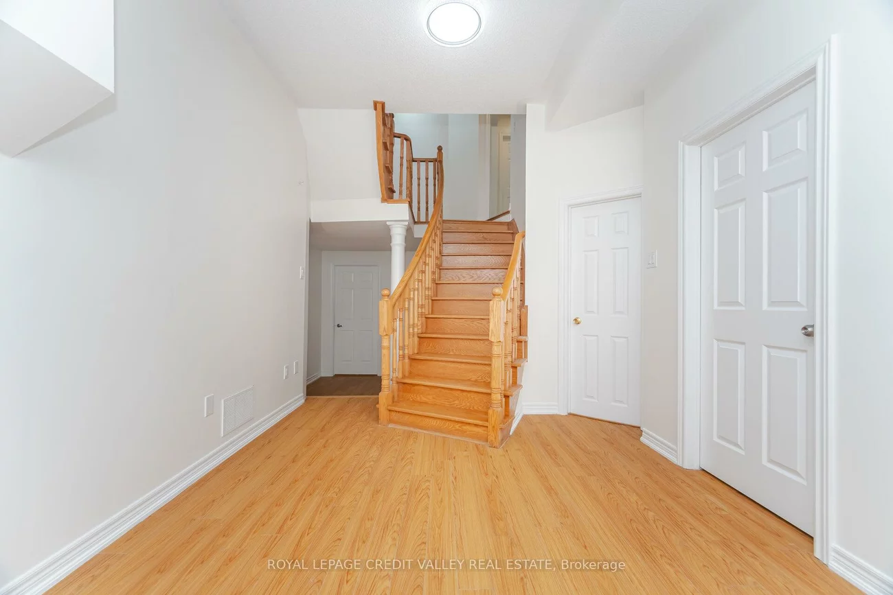 70, Blue Diamond, Bramalea North Industrial, Brampton