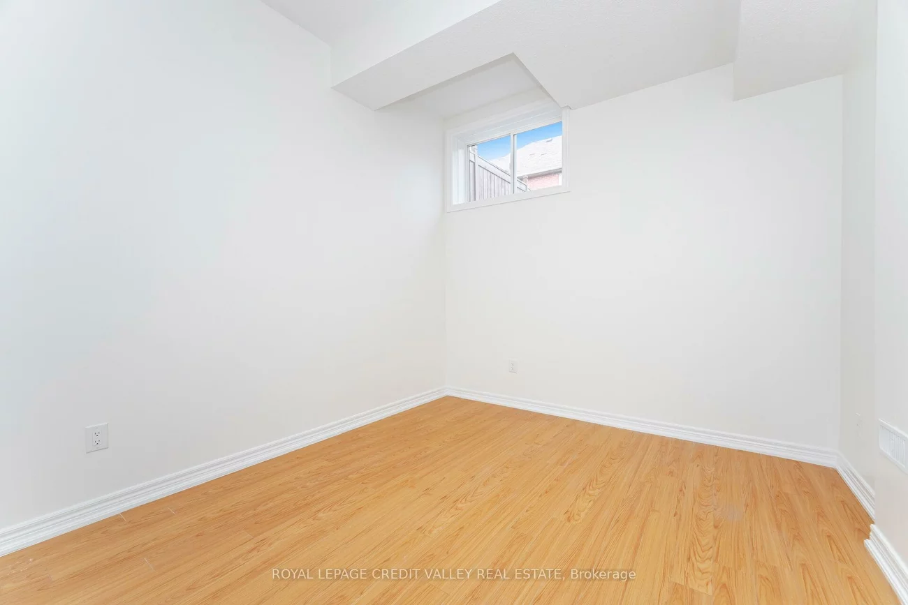 70, Blue Diamond, Bramalea North Industrial, Brampton