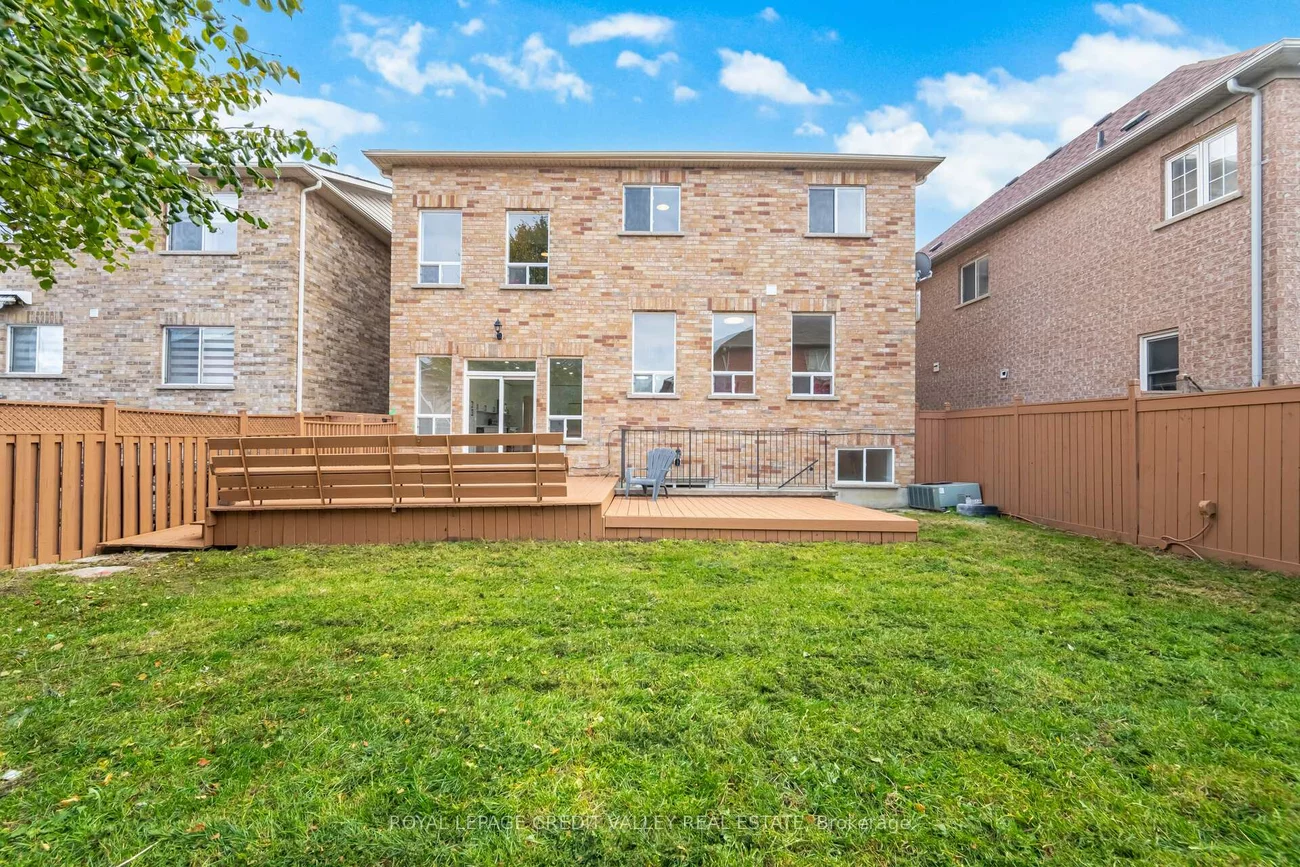 70, Blue Diamond, Bramalea North Industrial, Brampton