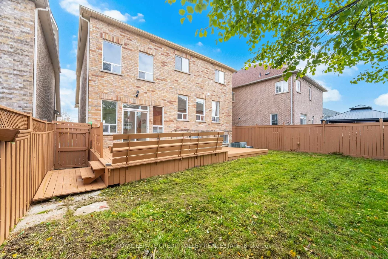 70, Blue Diamond, Bramalea North Industrial, Brampton