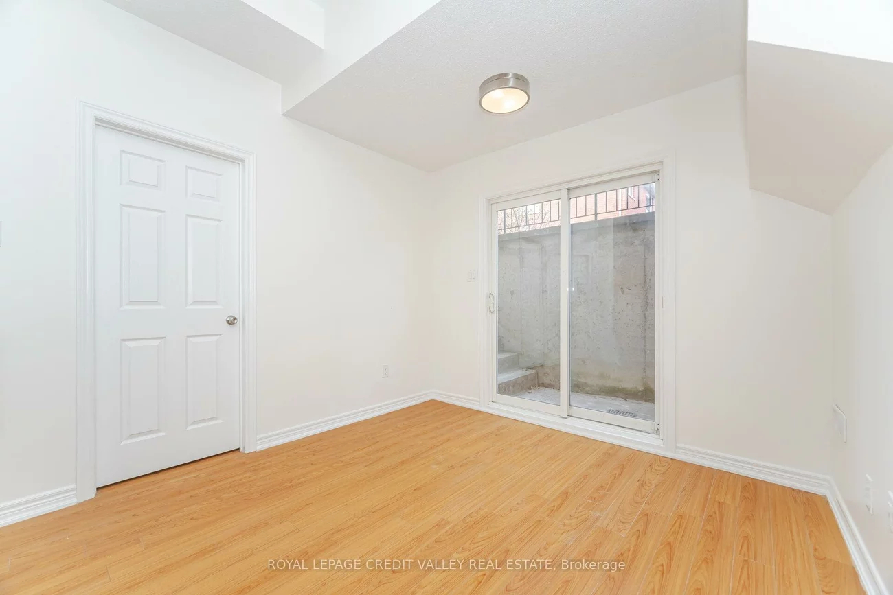 70, Blue Diamond, Bramalea North Industrial, Brampton