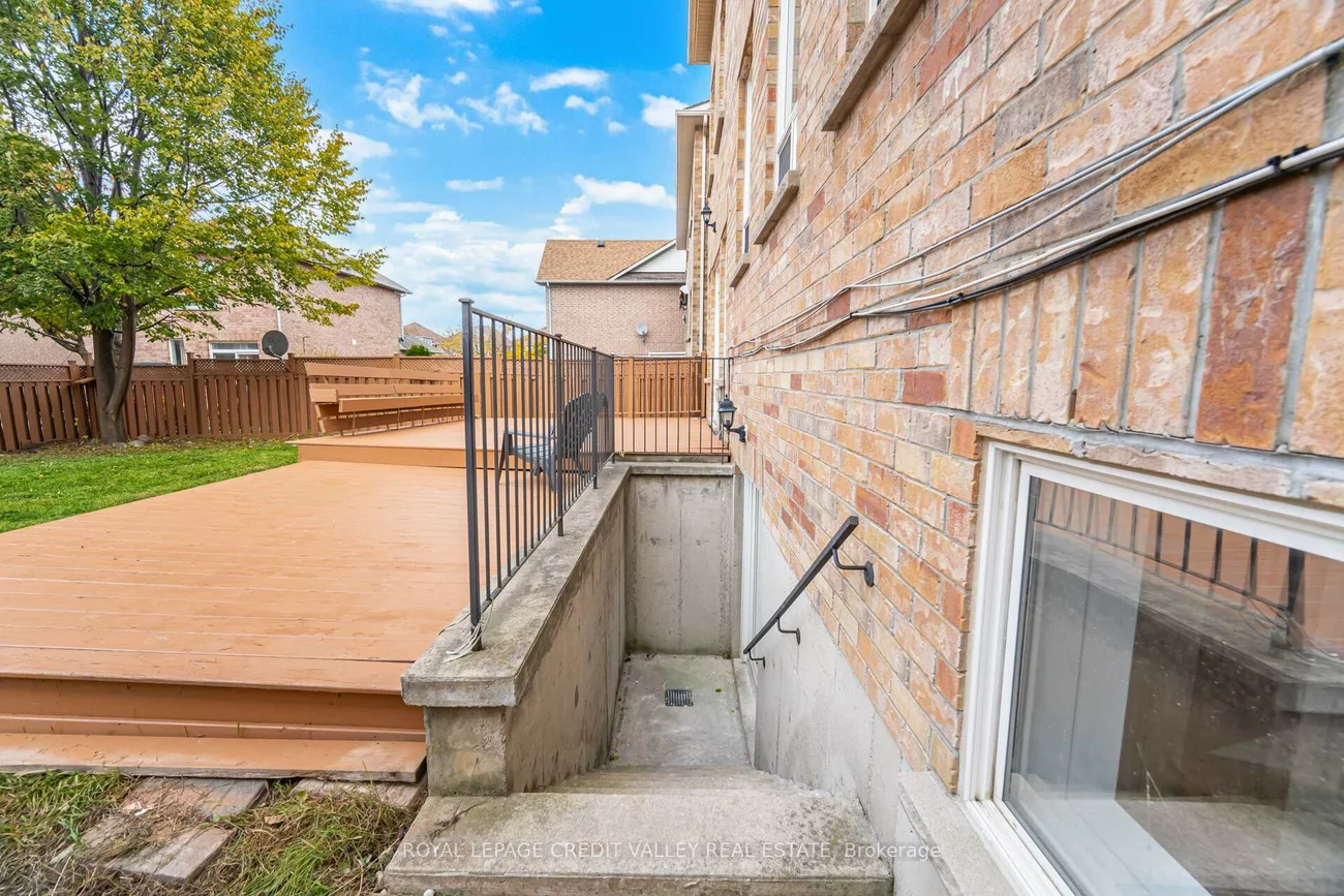 70, Blue Diamond, Bramalea North Industrial, Brampton