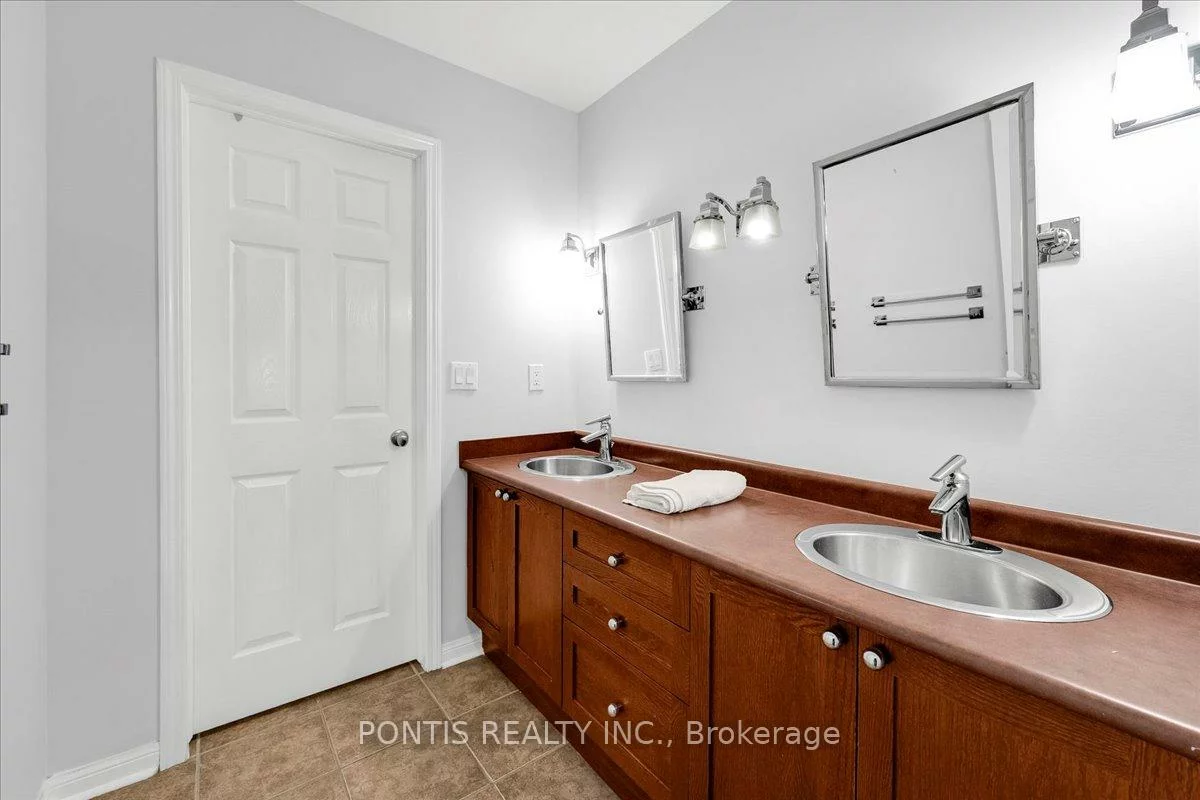 52, Emmett, Fletcher's Meadow, Brampton