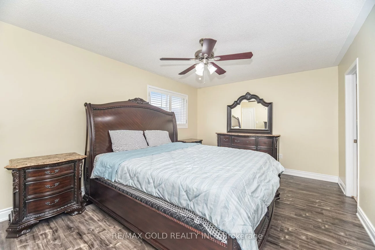 17, Binder Twine, Fletcher's Creek Village, Brampton