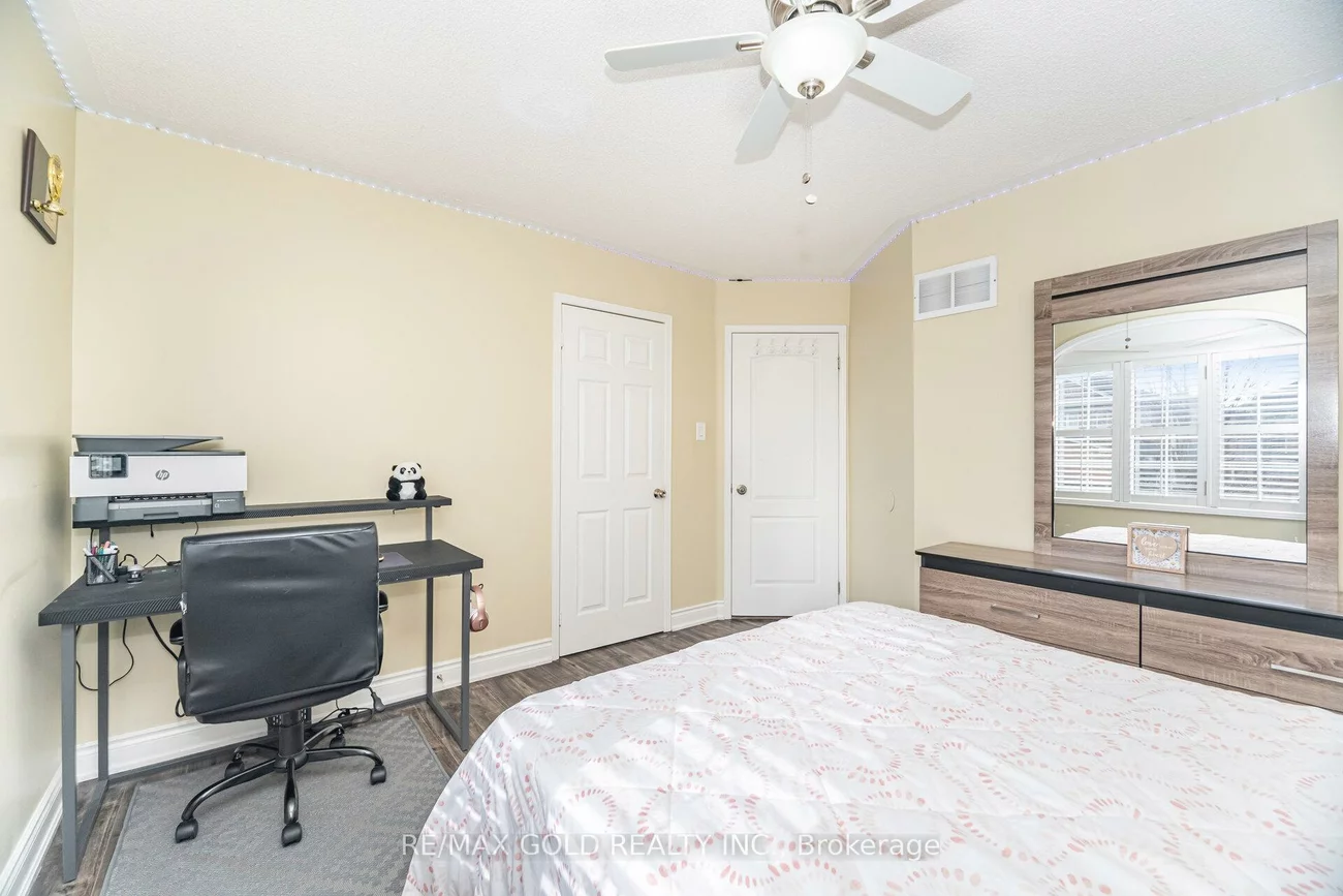 17, Binder Twine, Fletcher's Creek Village, Brampton