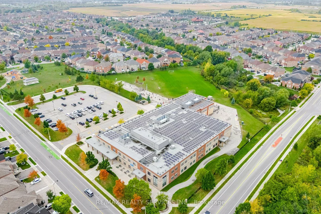 38, Foxsparrow, Sandringham-Wellington North, Brampton