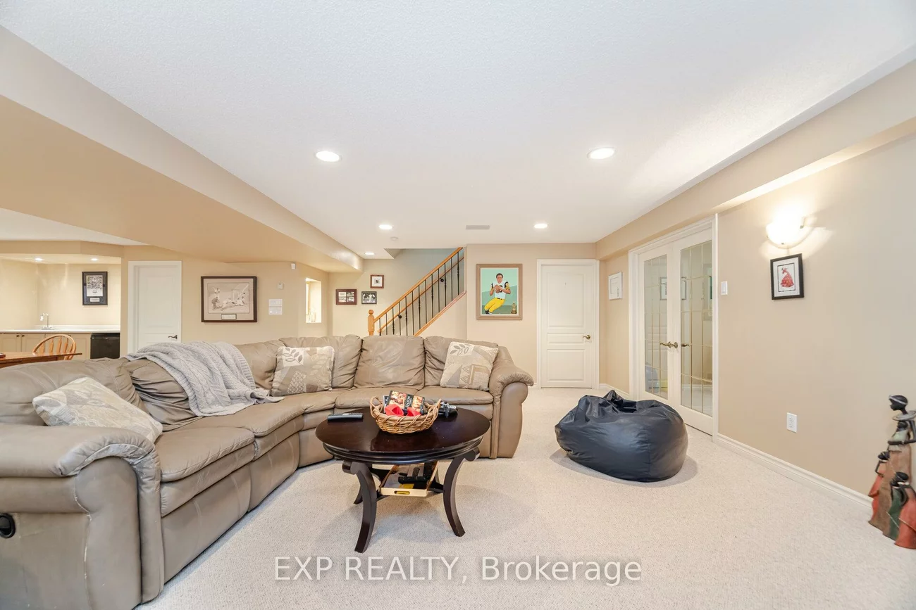 37, Links, Credit Valley, Brampton