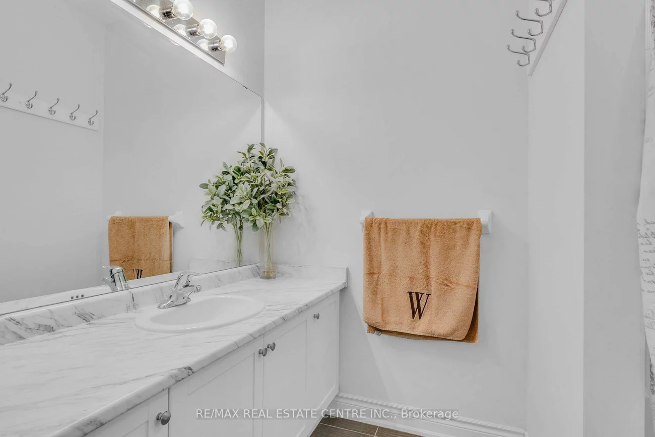 11, Mistyglen, Credit Valley, Brampton