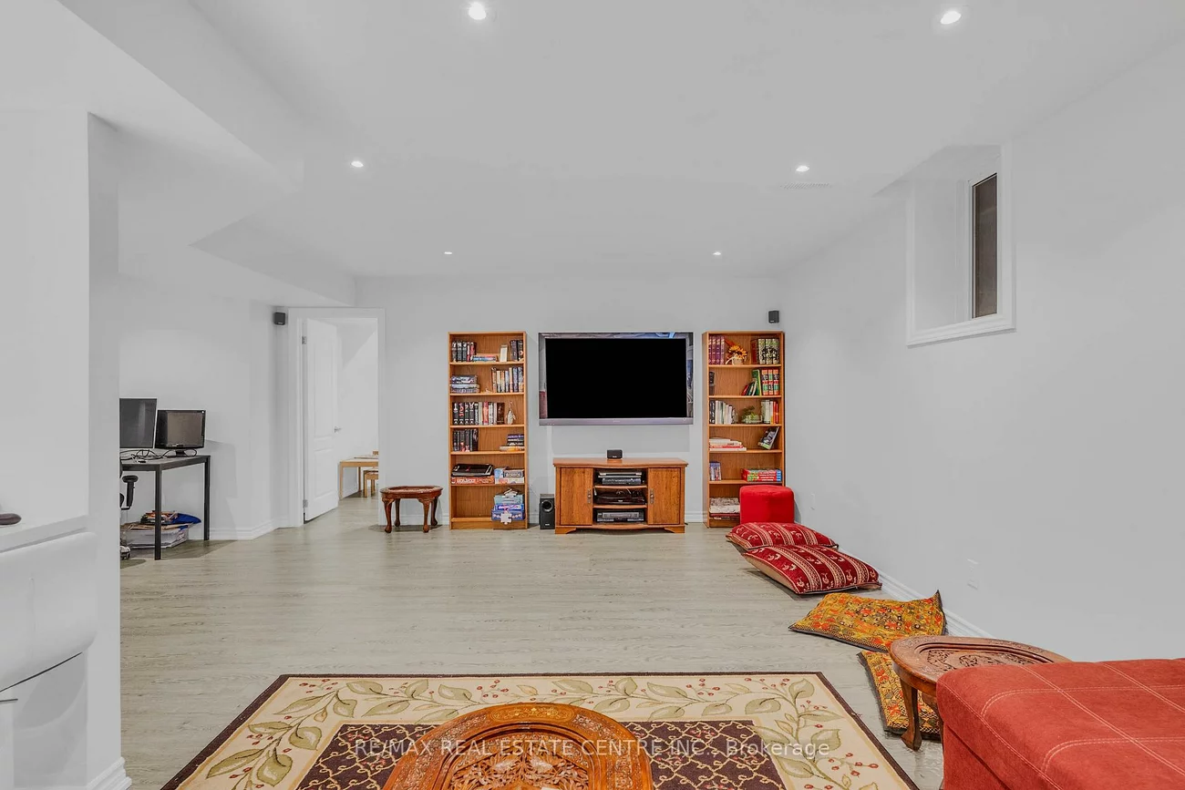 11, Mistyglen, Credit Valley, Brampton