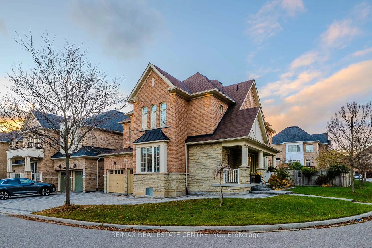 11, Mistyglen, Credit Valley, Brampton