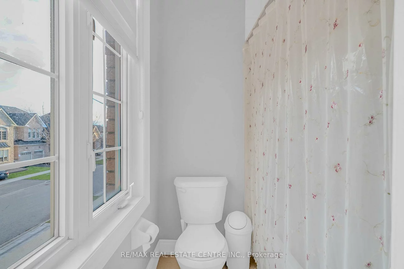 11, Mistyglen, Credit Valley, Brampton