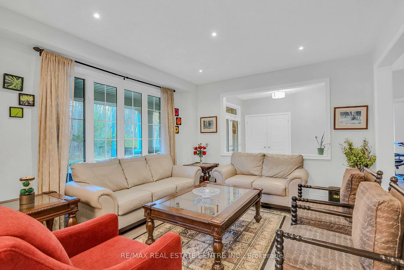 11, Mistyglen, Credit Valley, Brampton