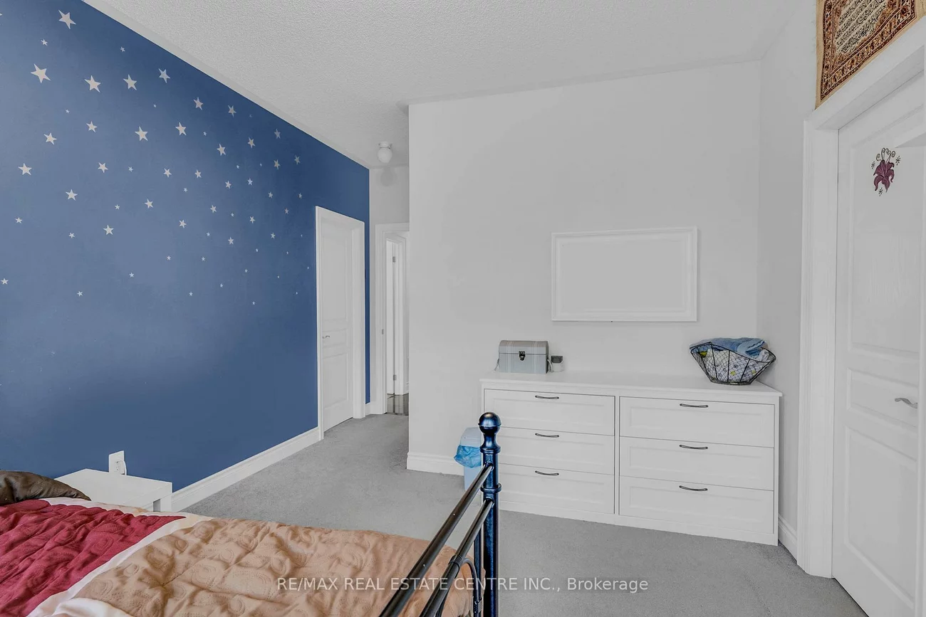 11, Mistyglen, Credit Valley, Brampton