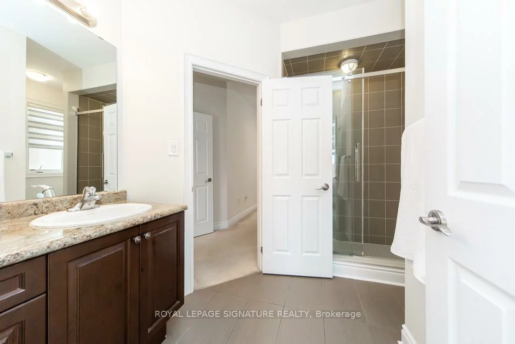 37, Royal West, Credit Valley, Brampton