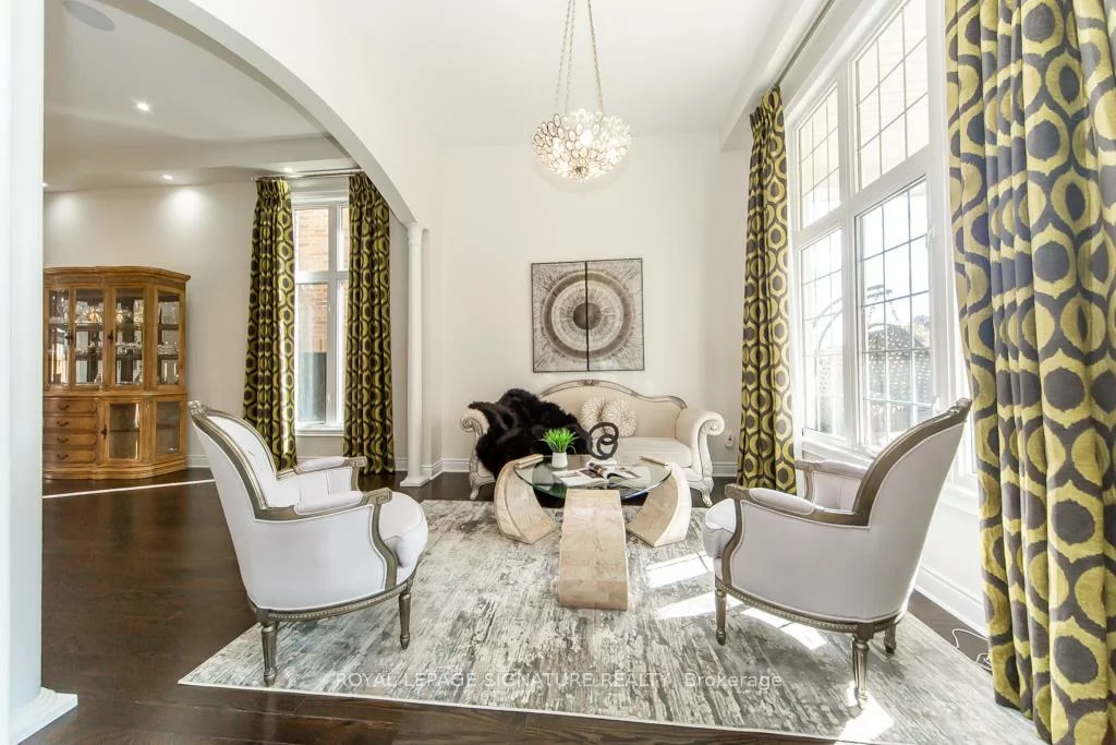 37, Royal West, Credit Valley, Brampton