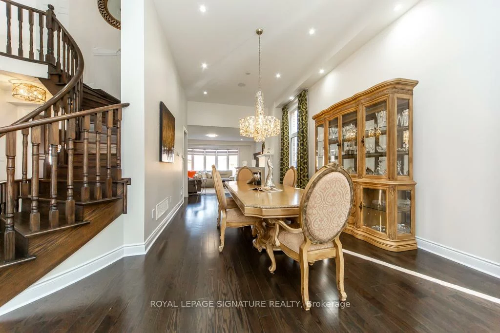 37, Royal West, Credit Valley, Brampton