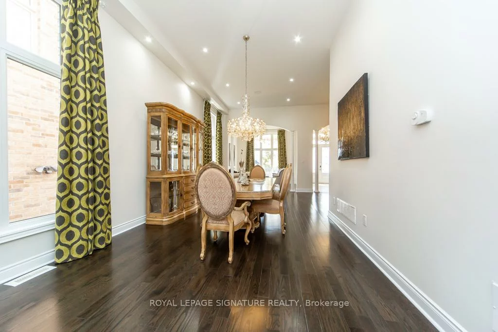 37, Royal West, Credit Valley, Brampton