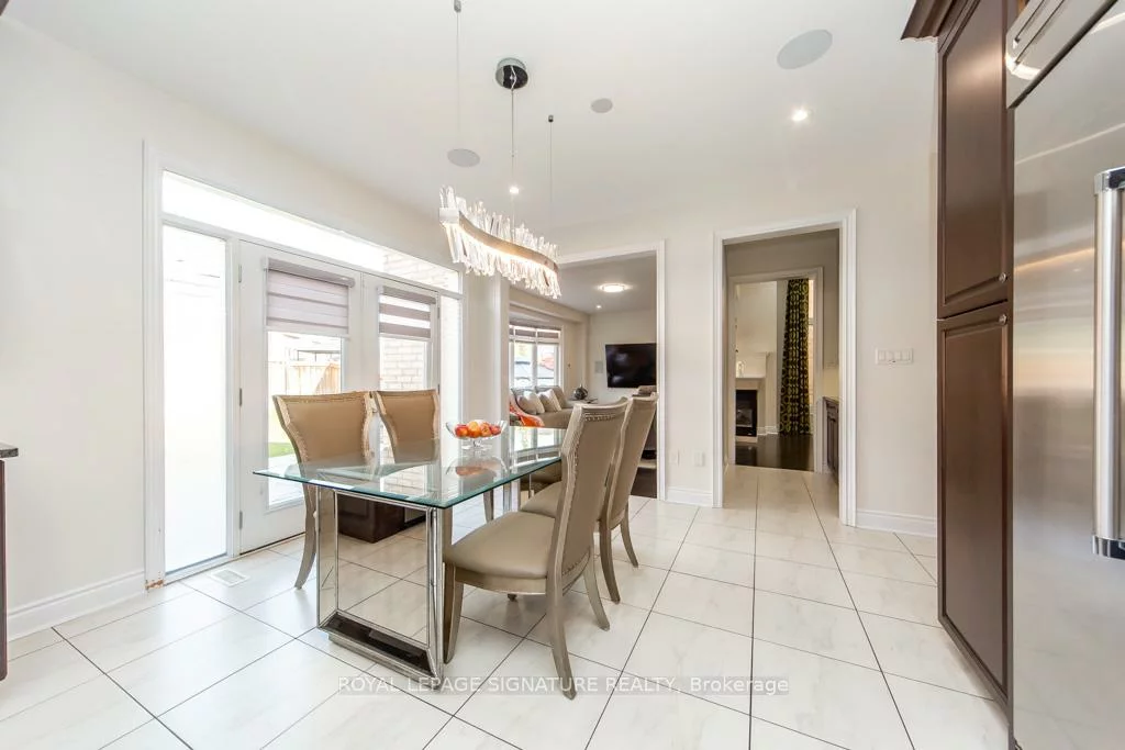 37, Royal West, Credit Valley, Brampton