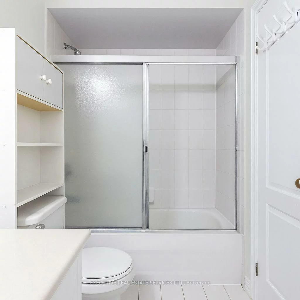 95, Yellow Brick, Brampton North, Brampton