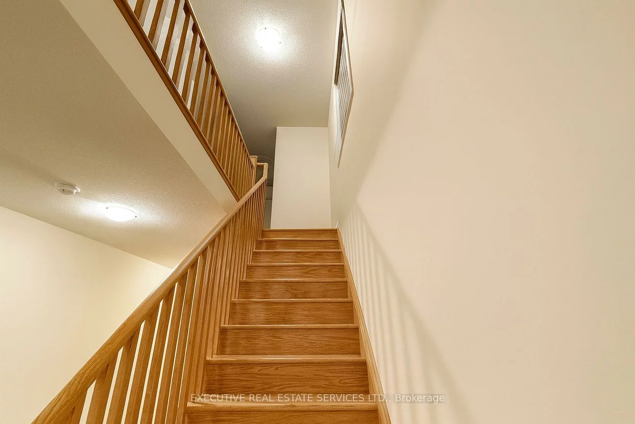 95, Yellow Brick, Brampton North, Brampton