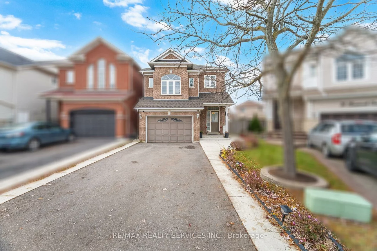 34, Bramoak, Northwest Sandalwood Parkway, Brampton