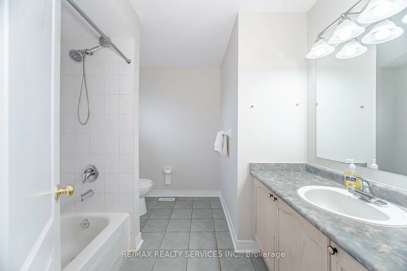 34, Bramoak, Northwest Sandalwood Parkway, Brampton