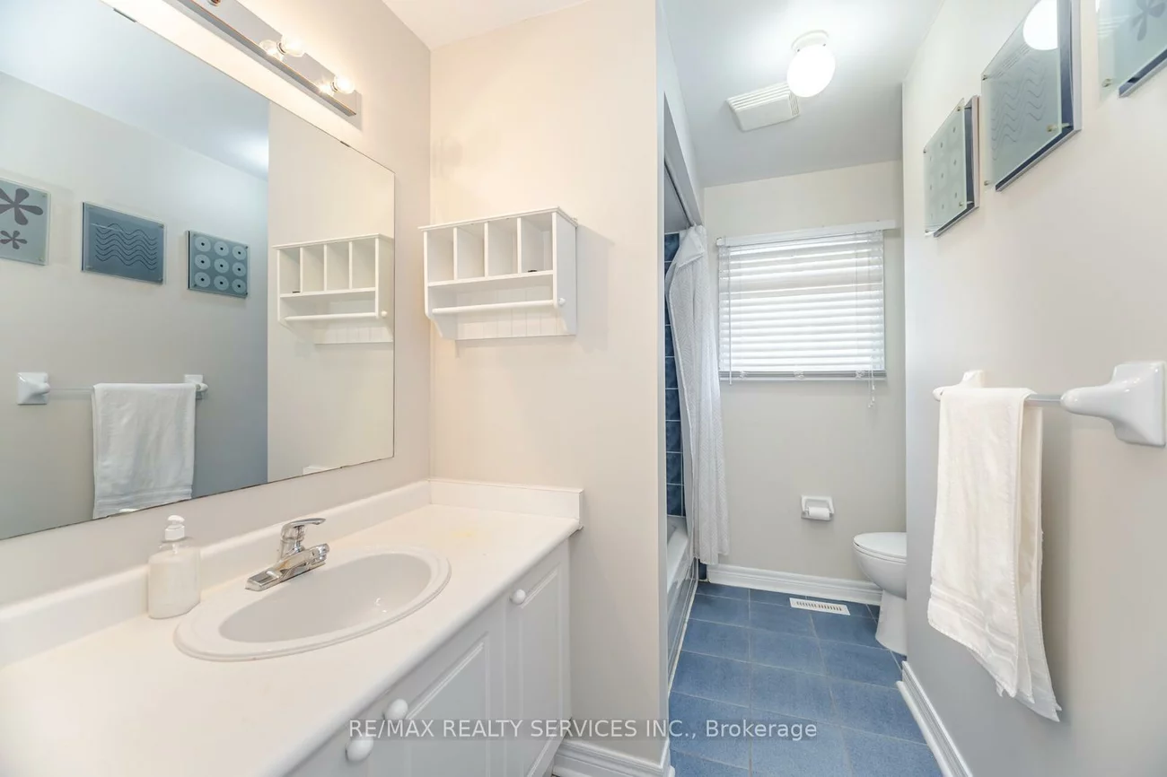 34, Bramoak, Northwest Sandalwood Parkway, Brampton