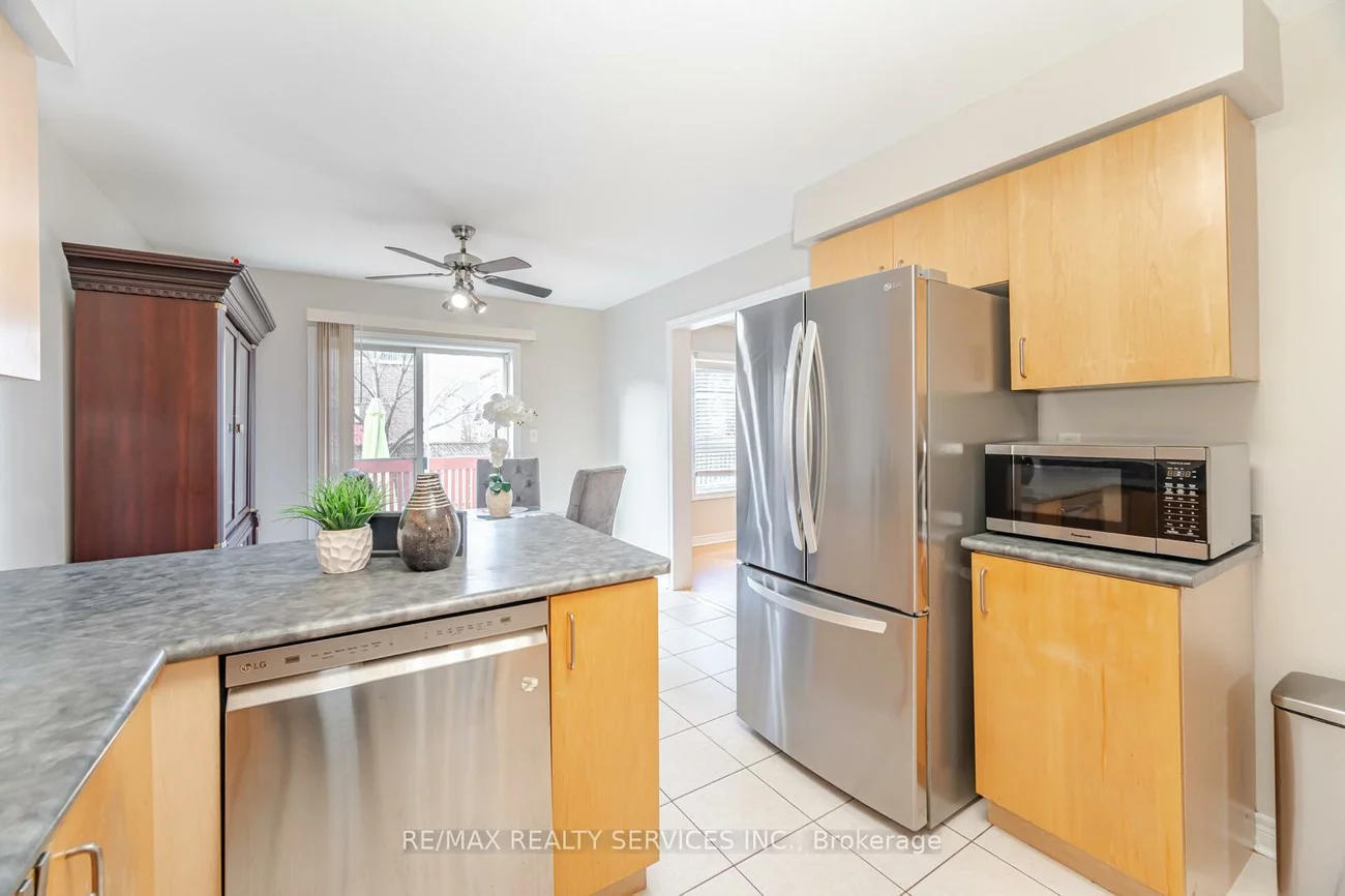 34, Bramoak, Northwest Sandalwood Parkway, Brampton